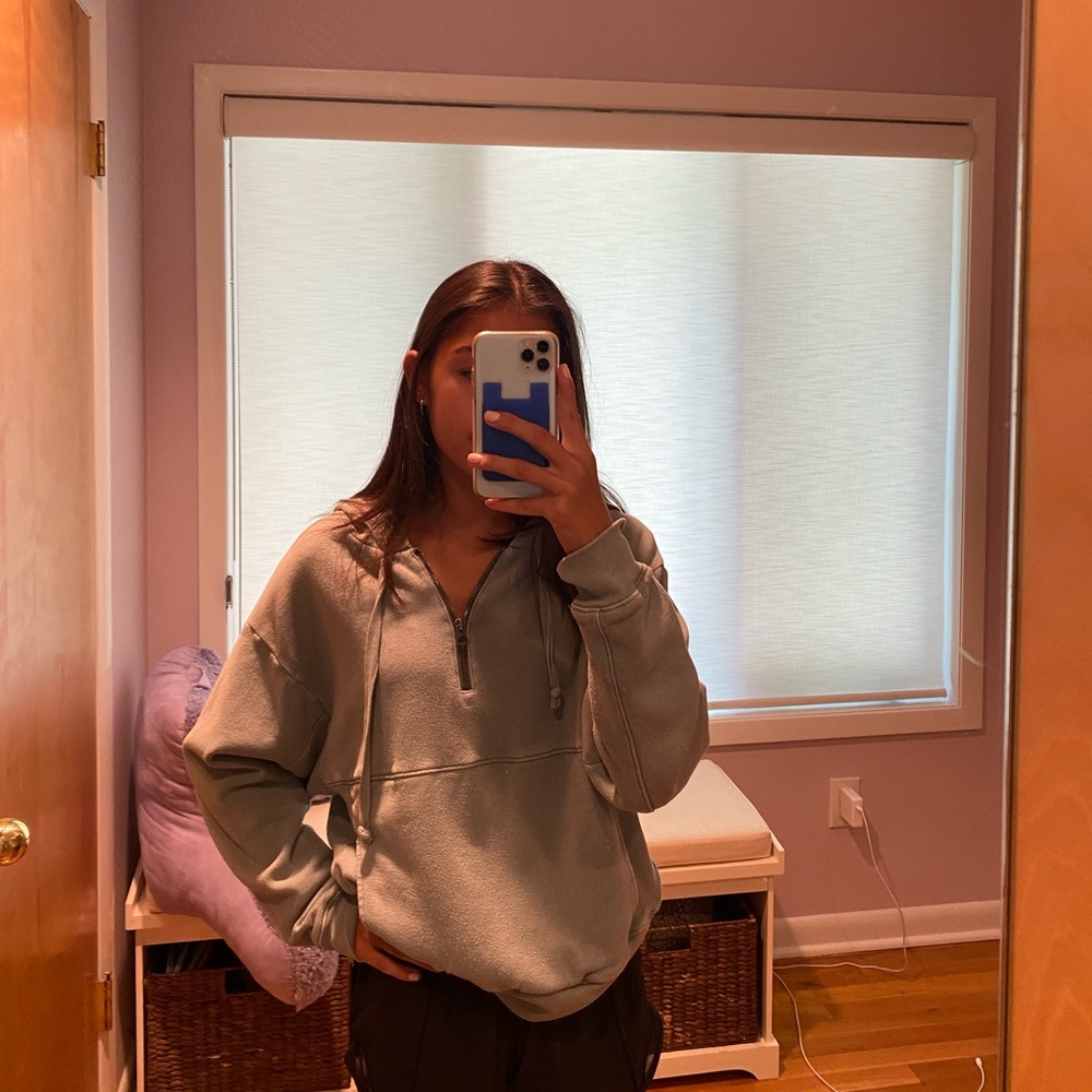 American Eagle Teal Sweatshirt